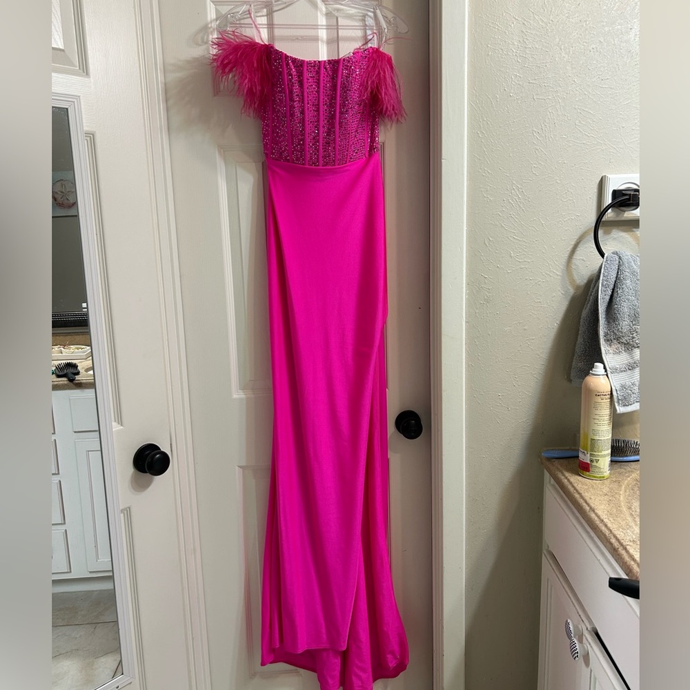 Sherri Hill Hot pink with feathers and lace back dress. Size 00
